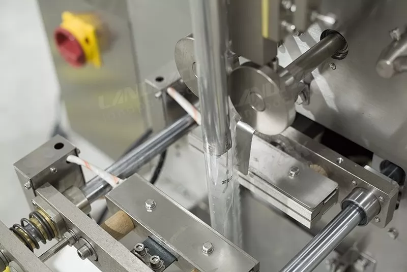 Juice packing machine