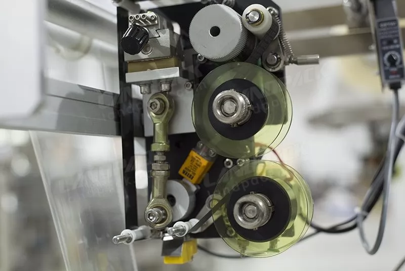 Ketchup packing machine