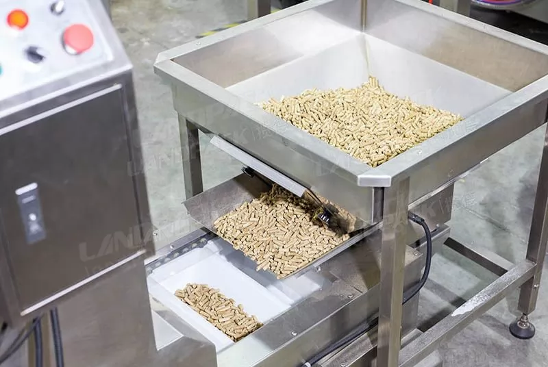 nuts packing machine