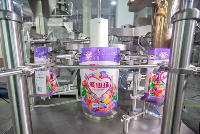 liquid pouch packing machine