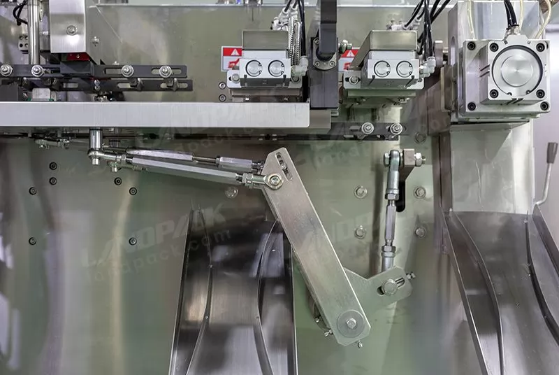 doypack filling and sealing machine