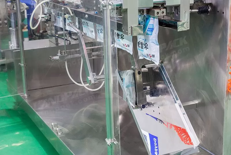 máquina de envasado de bolsas prefabricadas horizontales